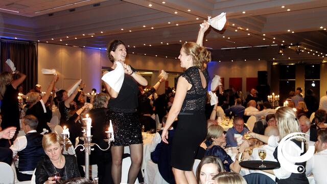 Oudjaar in Aldhem: allerlaatste plaatsen nu boeken, ambiance met Pino Baresi, Les Copines, DJ Wout en Milano