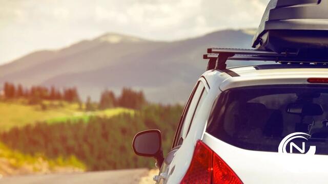 Minister Lydia Peeters stelt wie met auto op vakantie wil gerust