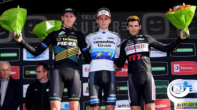  Van der Poel speelt met de tegenstand in Boom