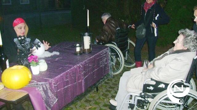 Griezelavondwandeling geeft WZC Bremdael perfecte halloweensfeer