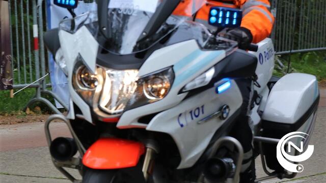 Dolle wagen crasht tegen woning in aanbouw op Blaubergesteenweg