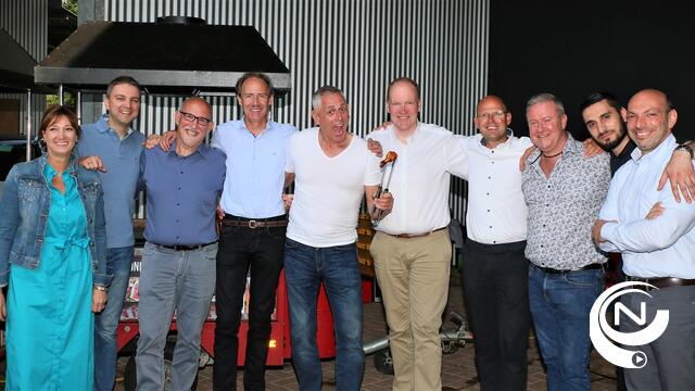 Peter Van Asbroeck ook nog vandaag achter de grill : 'Ik draag de Kempenaren in m'n hart, én ben VOLVO-fan'