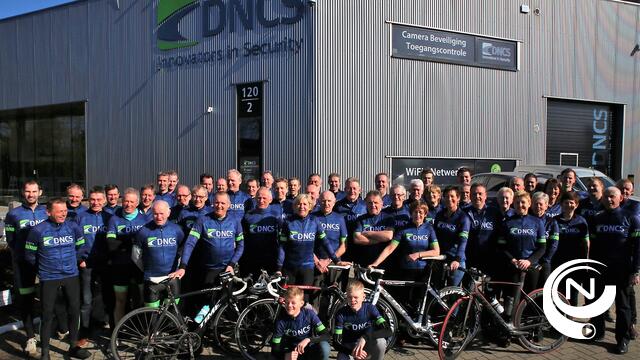 Wielertoeristenclub Sport Plus Gierle in nagelnieuwe outfit van DNCS 