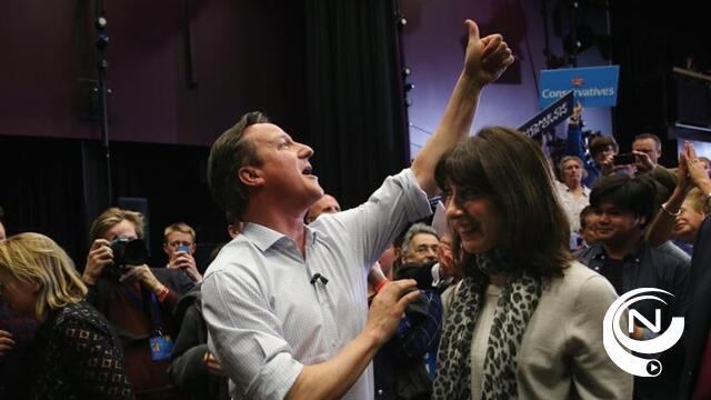 Groot-Brittannië : absolute meerderheid Cameron, andere leiders weg