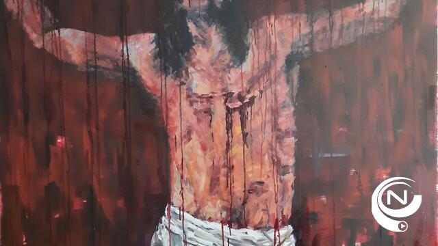 Crucifixus Iesus, een aangrijpend schilderij in Sint-Martinuskerk 