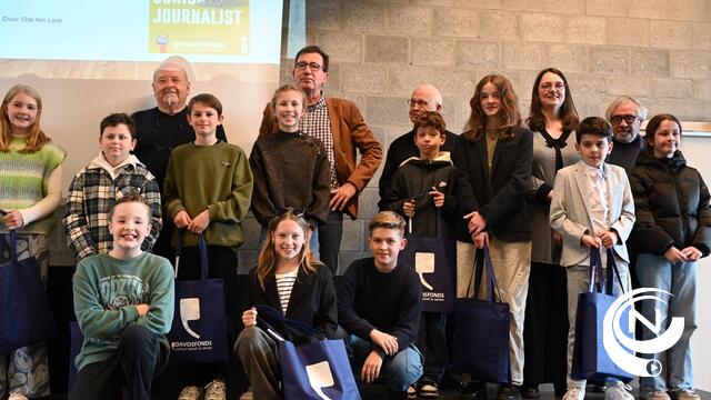 Guy Tegenbos Davidsfonds :  "12 talentvolle junior journalisten bekroond"
