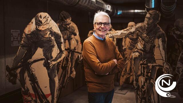 Sculpturen van wielrenners in De Velodroom