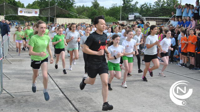 500 sportieve leerlingen op scholenveldloop @ militair kwartier Den Troon 29Bn Log