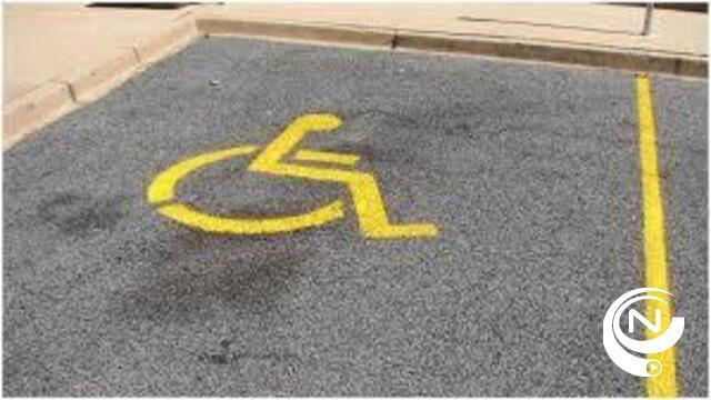 Heistse politie controleert parkeerplaatsen voor personen met beperking extra