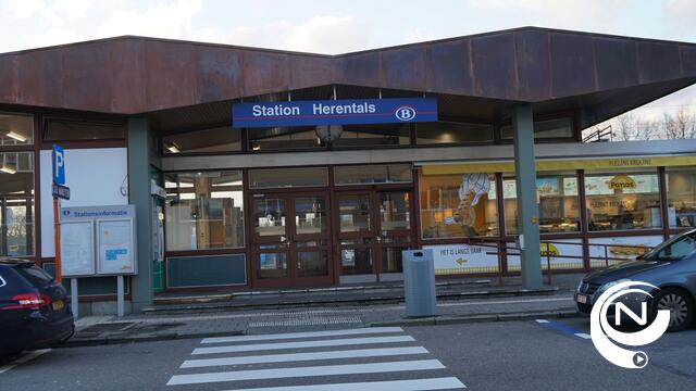 Trein met 20-tal reizigers stopt in Herentals na rookontwikkeling op dak