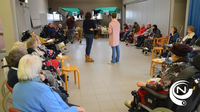 75-plussers zitten er warmpjes bij op Dikketruiendag 