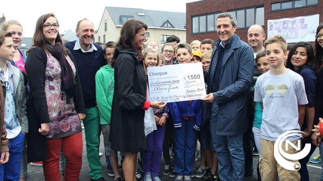 kOsh : 6e leerjaar Basisschool (W)Onderwijs schenkt €1500  aan Olivia Hendrickx Research Fund