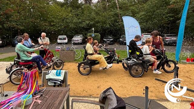 Nieuwe duo-fiets met funtrain voor wzc Vogelzang en Herentalse gemeenschap 