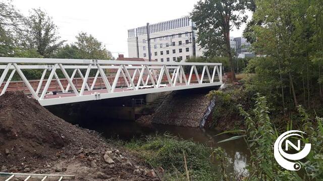 Provincie Antwerpen plaatst fietsbrug over Kleine Nete voor fietsostrade F105 Herentals-Balen