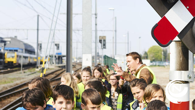 Infrabel sensibiliseert 500 leerlingen over veiligheid overwegen