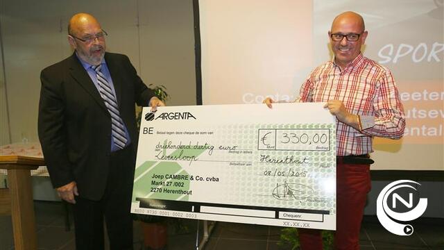 Fotoclub Toreke schenkt 330 euro aan Levensloop 