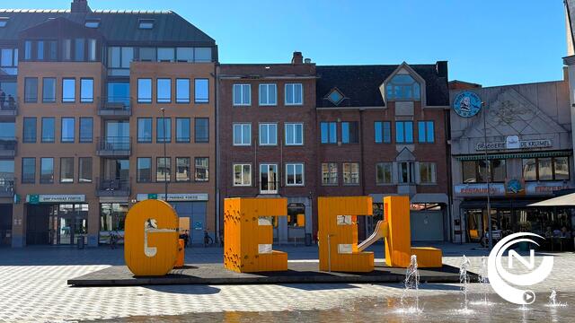 Bekende GEEL-letters sieren na jaar afwezigheid opnieuw de Markt
