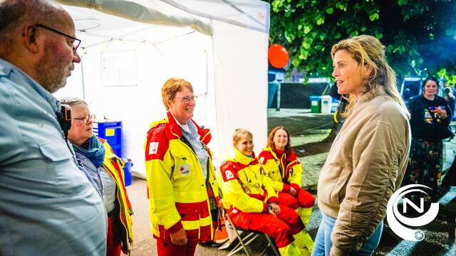 Gladiolen : rondleiding backstage voor minister Annelies Verlinden (Binnenlandse Zaken)