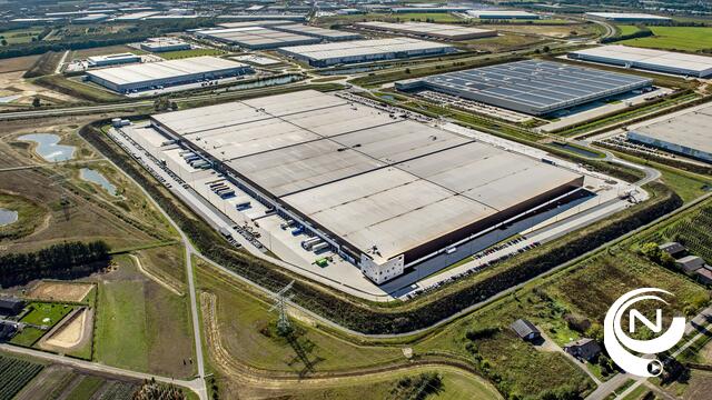 Belfius financiert de bouw van ’s werelds krachtigste “zonnedak” / Heylen Warehouses, Herentals