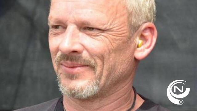 Volle aula neem afscheid van Hugo Claus
