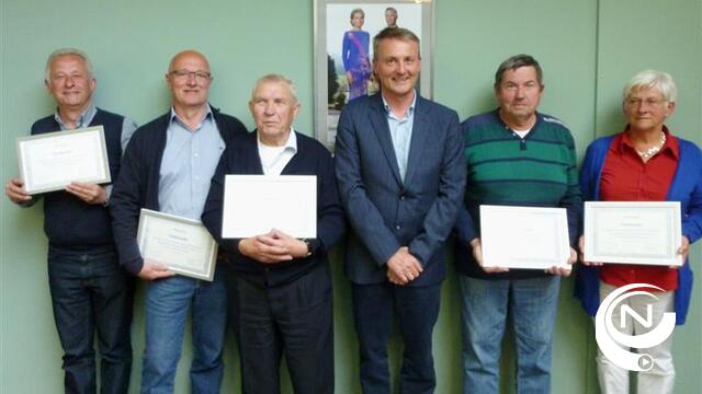 Gemeentebestuur Hulshout huldigt 3 ereschepenen en 3 ereraadsleden