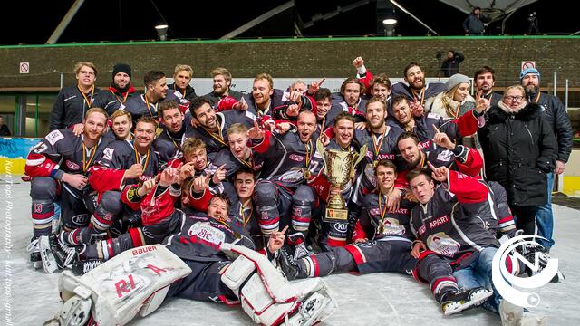 HYC Era Renomar Belgisch Kampioen!  HYC vlot over Bulldogs Luik : 1-5 - herbekijk match - extra foto's