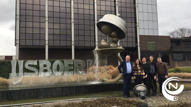 Finse studenten proeven voor de  eerste keer van IJsboerke