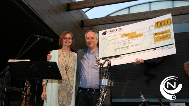 Fans Willem Vermandere zamelen €10.000 in voor Ispahan Kempen