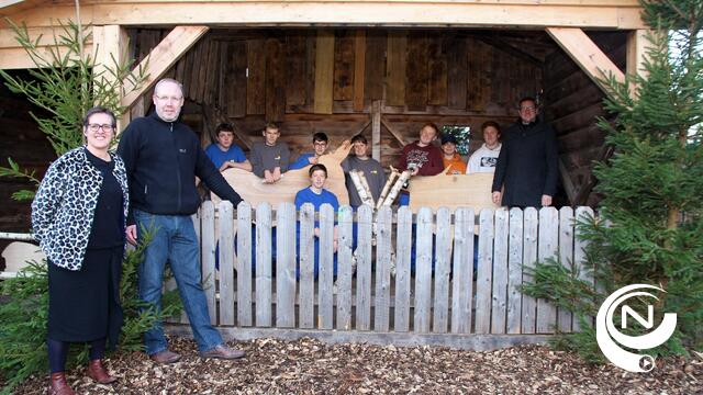 kOsh-leerlingen fleuren kerststal op met houten creaties