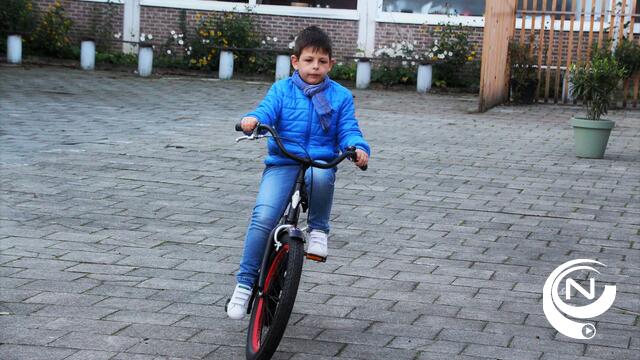 IOK : 'Echte helden fietsen, steppen of stappen naar school'