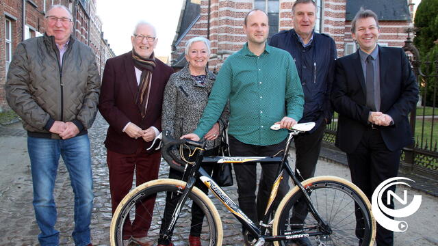 Kempens Karakter : 'Reizende expo over lokale sporthelden trekt door onze regio'