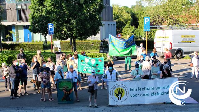 Zo'n 50 actievoerders voor 'Save de Begijnendreef' : 'Beheer uitbesteden aan KULeuven'