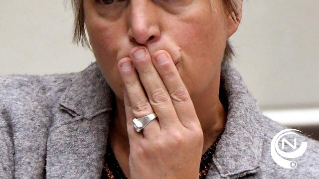 Emotionele Joke Schauvliege (CD&V) stapt op als Vlaams minister