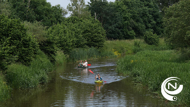 Kajak kantelt op Kleine Nete : brandweer redt 2 mensen uit het water aan Lenteheide