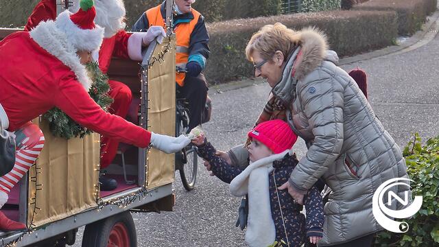 Kerstman toert langs de Vorselaarse straten voor cadootjes en wensen : 'Zalig Kerstfeest allemaal!'
