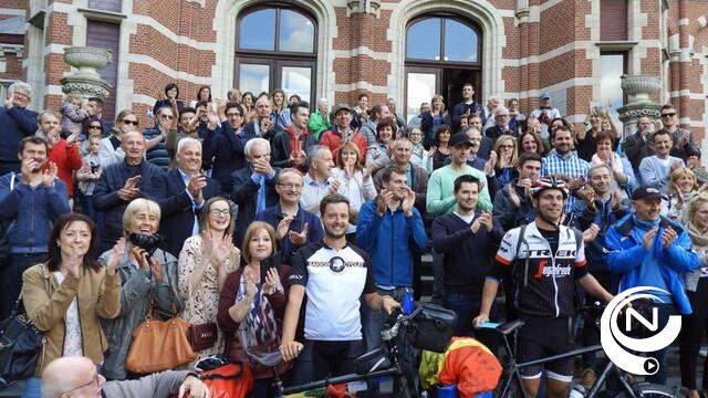 Uitbundige thuiskomst voor Kevin en Frederik