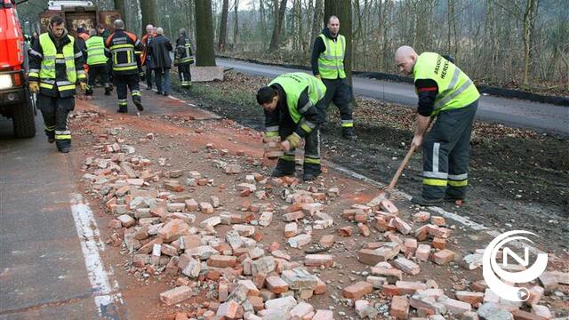 Lichtaartseweg Herentals tijdje afgesloten door ladingverlies 