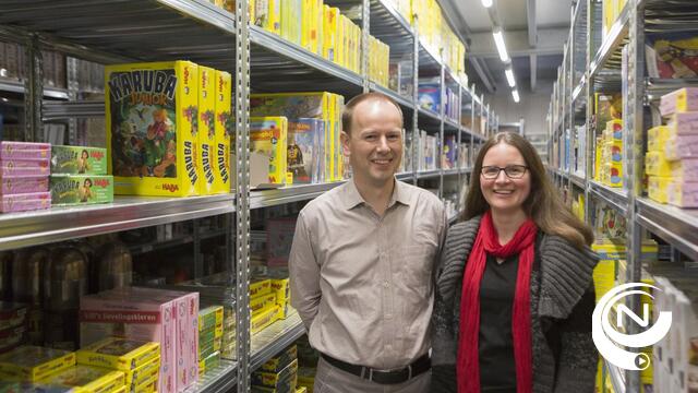 Het magazijn van Sinterklaas : na 10 jaar gaat poort open