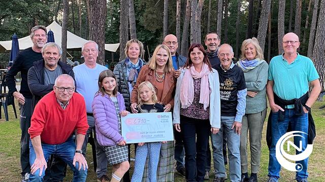 12e Bosloop Floreal schenkt cheque van €6.710 aan Kom op Tegen Kanker