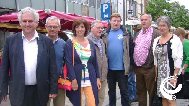 Vrijdagmarkt gereorganiseerd, lege plaatsen weggewerkt : 180 marktkramers tevreden