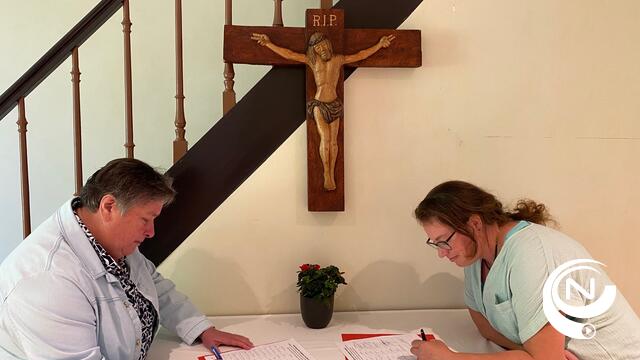 Diaken Cis Marinus met petitie : "Dit mag nooit vergeten worden”