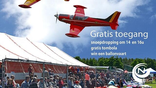 Eerste synchroonvlucht (Mini) Red Devils tijdens M.A.S.H. Fly-In 2017