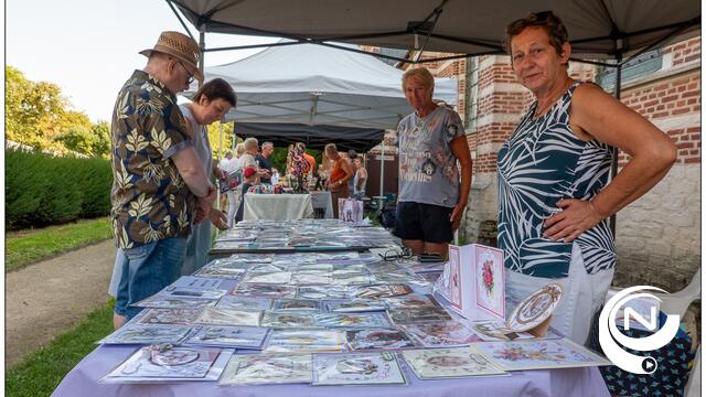 11e editie kunstenfestival Montmartre op Begijnhof onder tropische zon 