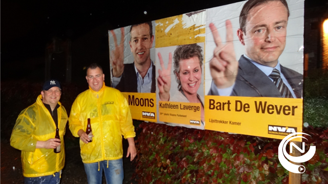 Plakploegen overal nog op pad, afgeregende affiches opnieuw geplakt 