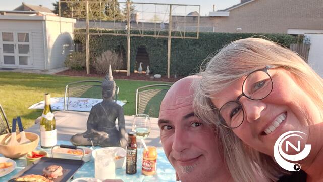 ‘Grootste Terras van Neteland’ sprankelt : 'Massa Netelanders genieten op eigen zonnig kot-terras' - foto's