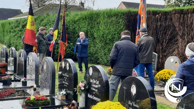 Wapenstilstand herdenking Noorderwijk en Morkhoven : kinderen leggen krans neer op oorlogsgraven