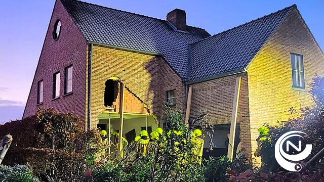 Vrachtwagen boort zich in huis aan Notenlarenlaan Molekens Herentals : "Bestuurder in slaap gevallen, geen intoxicatie"
