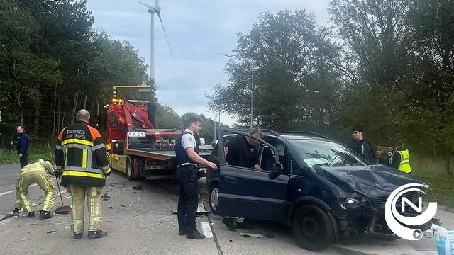  2 lichtgewonden bij ongeval aan Sluizenweg-Industrielaan Olen