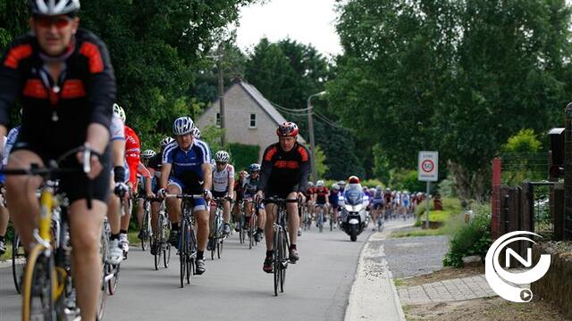 3e Henco Classic : 200 wielerfans rijden voor het goede doel (2) 