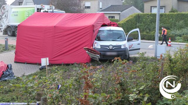 Dodelijk verkeersongeval met motorrijder (30) in Pastorijstraat 